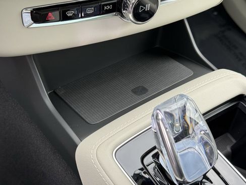 New 2026 Volvo XC90 B6 Ultra image 23