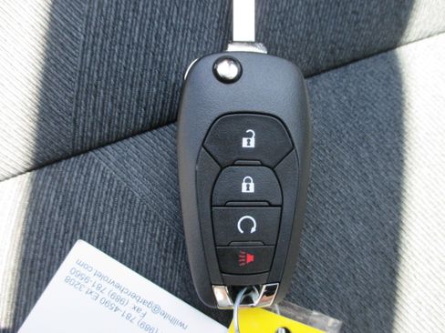 Used 2024 Chevrolet Trax RS FWD image 22