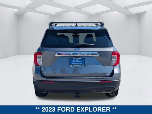 Certified 2023 Ford Explorer XLT image 5