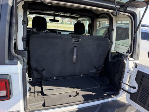 Used 2021 Jeep Wrangler Sport image 20