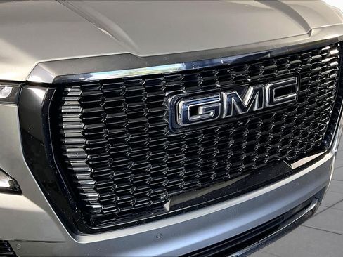 Used 2023 GMC Yukon Denali Ultimate AWD/4WD image 28