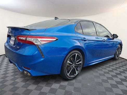 Used 2020 Toyota Camry XSE image 6