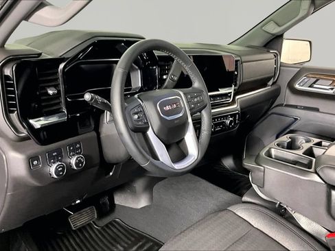 Used 2024 GMC Sierra 1500 SLE w/ Preferred Package AWD/4WD image 17