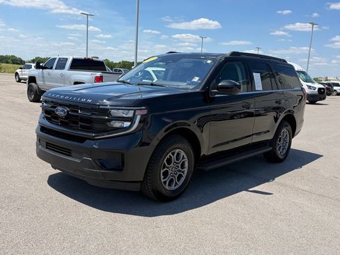 Used 2025 Ford Expedition Active AWD/4WD image 39