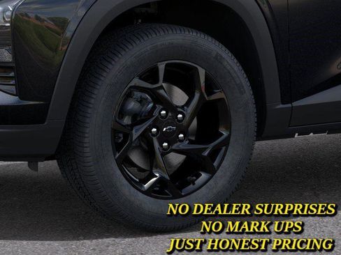 New 2026 Chevrolet Trax LT w/ Driver Confidence Package FWD image 9