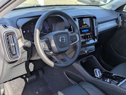 New 2026 Volvo XC40 B5 Ultra w/ Climate Package image 7