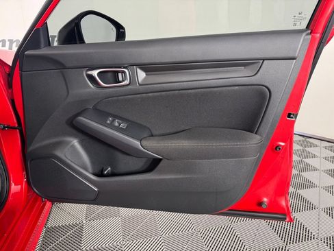Used 2025 Honda Civic Sport image 29