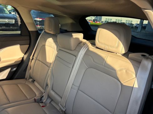 Certified 2022 Lincoln Corsair AWD w/ Premium Package image 25