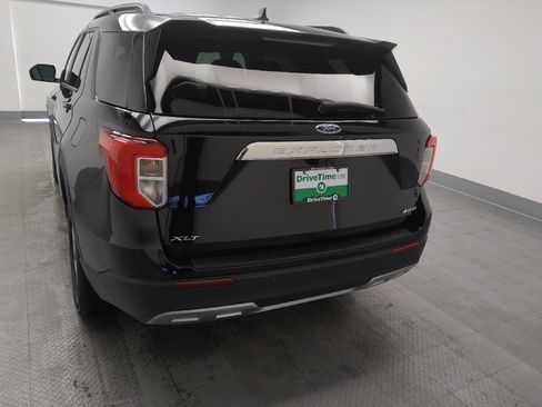 Used 2022 Ford Explorer XLT w/ Equipment Group 202A image 6