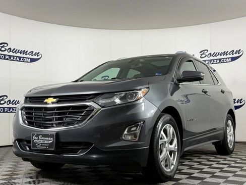 Used 2018 Chevrolet Equinox LT image 2