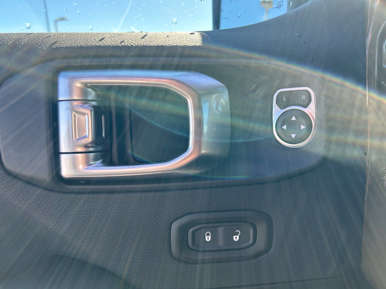 New 2027 Jeep Wrangler Unlimited Sahara AWD/4WD image 15