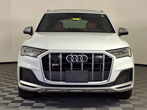 Used 2021 Audi SQ7 Premium Plus w/ Driver Assistance Package AWD/4WD image 2