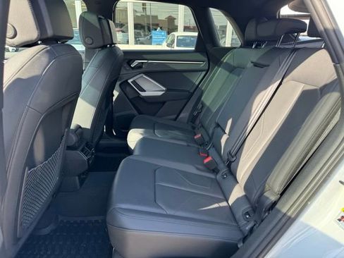 Used 2024 Audi Q3 2.0T Premium image 10