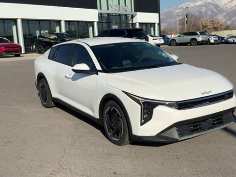 Certified 2025 Kia K4 EX FWD image 9
