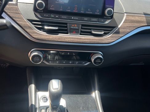 Used 2021 Nissan Altima 2.5 Platinum AWD/4WD image 32