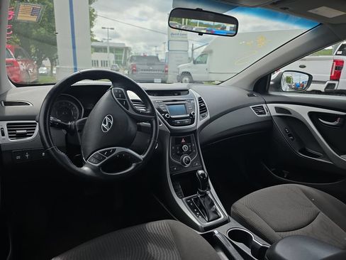 Used 2016 Hyundai Elantra Value Edition FWD image 18