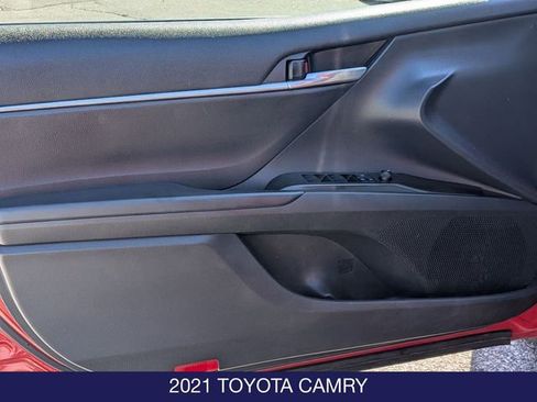 Used 2021 Toyota Camry SE FWD image 11