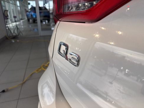 Used 2023 Audi Q3 2.0T Premium image 11