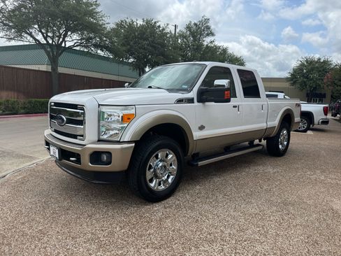 Used 2012 Ford F250 King Ranch w/ King Ranch w/Chrome Pkg AWD/4WD image 12