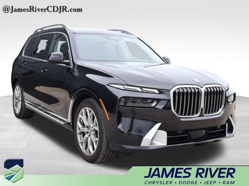 Used 2025 BMW X7 xDrive40i AWD/4WD image 6