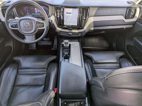Used 2022 Volvo XC60 B5 Inscription image 28