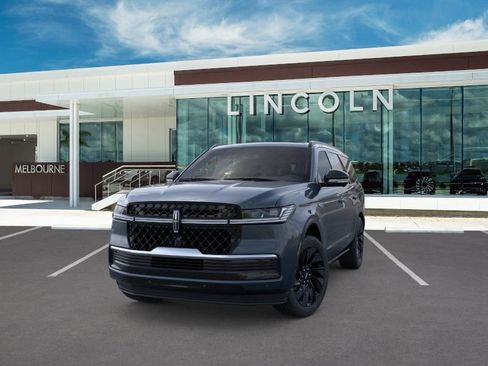 New 2026 Lincoln Navigator Reserve AWD/4WD image 2