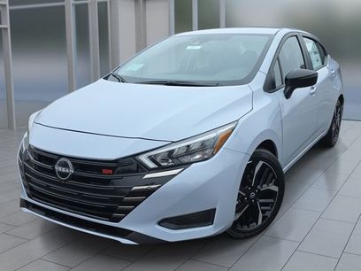 New 2025 Nissan Versa SR w/ Trunk Package