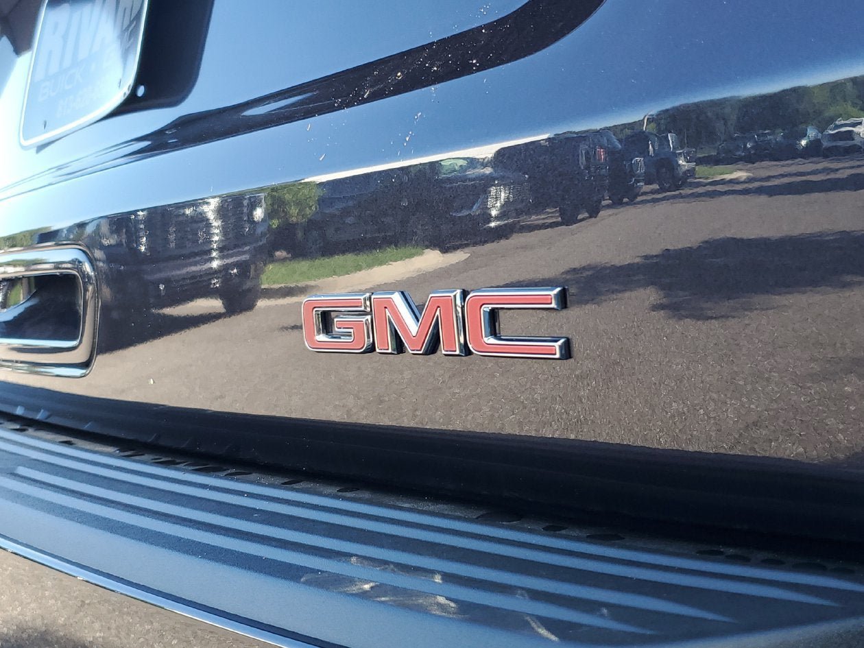 New 2027 GMC Yukon Denali w/ Sun & Power Step Package RWD image 7