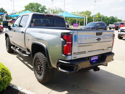 New 2026 Chevrolet Silverado 2500 ZR2 w/ LPO, Dark Essentials Package AWD/4WD image 13