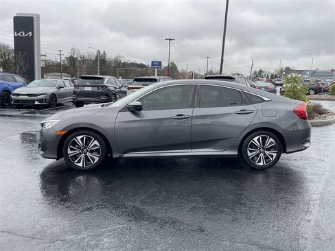 Used 2018 Honda Civic EX-L image 3