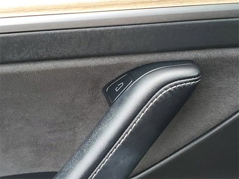 Used 2021 Tesla Model 3 Long Range image 25