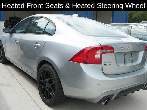 Used 2018 Volvo S60 T5 Dynamic w/ Vision Package FWD image 4