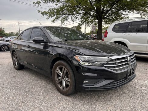 Used 2019 Volkswagen Jetta R-Line FWD image 2