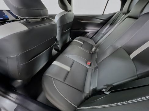 Used 2025 Toyota Camry SE w/ Multimedia Upgrade Package image 29