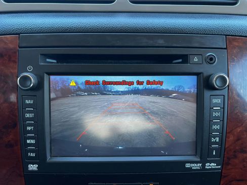 Used 2012 Chevrolet Avalanche LTZ AWD/4WD image 20
