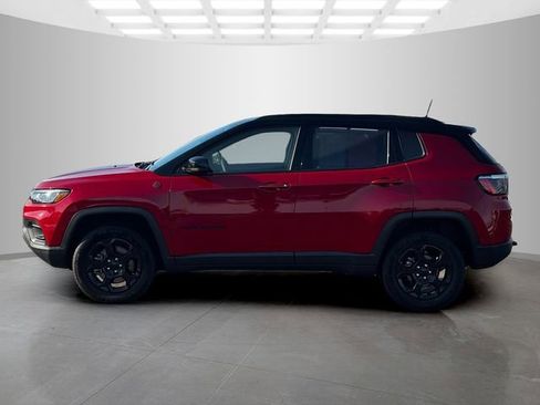 Used 2023 Jeep Compass Trailhawk image 4