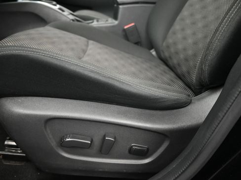 Used 2018 Nissan Rogue Sport SV w/ SV Technology Package image 11