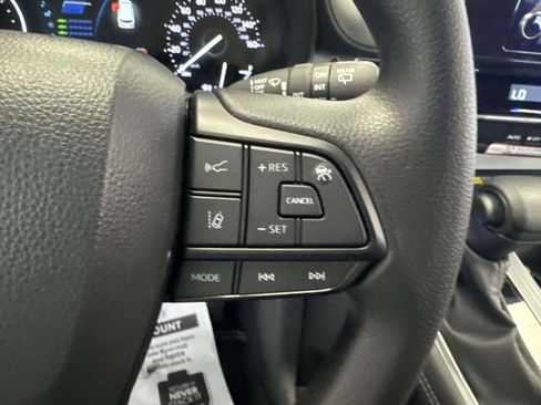 Used 2026 Toyota Sienna LE FWD image 21