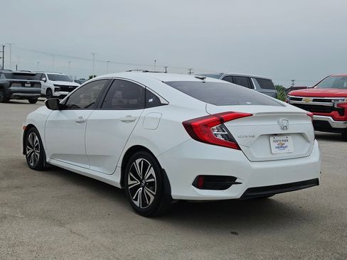 Used 2018 Honda Civic EX-T image 5