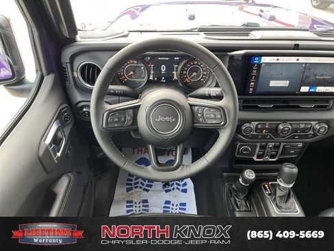 New 2026 Jeep Gladiator Sport AWD/4WD image 12