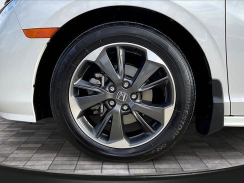 Used 2023 Honda Odyssey Elite image 9