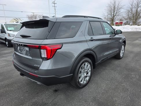 New 2026 Ford Explorer Active w/ Active Comfort Package image 5