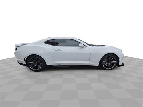 Used 2023 Chevrolet Camaro ZL1 image 9
