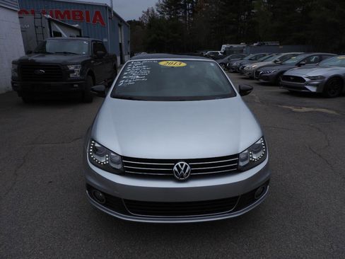 Used 2013 Volkswagen Eos FWD image 6