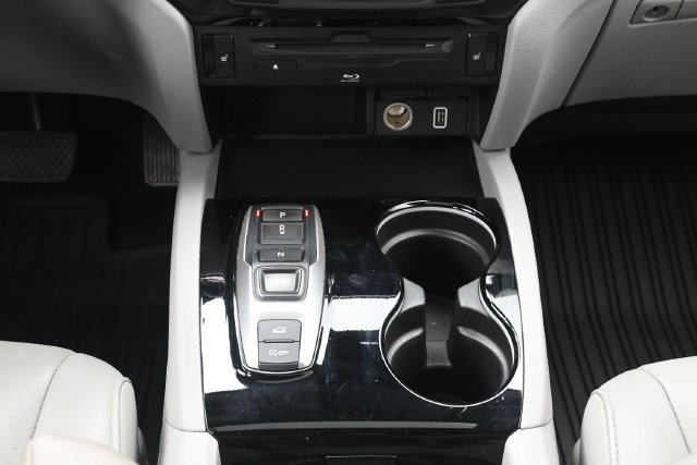 Used 2019 Honda Pilot Touring image 25