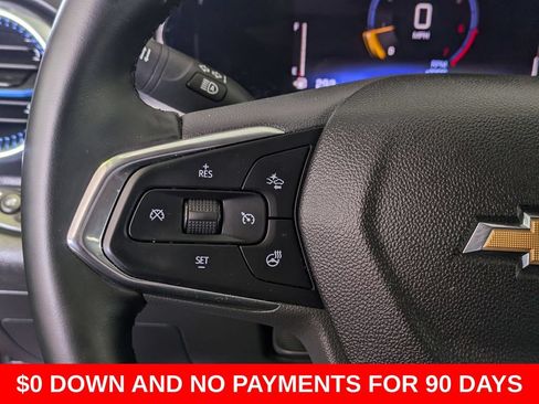 Used 2025 Chevrolet Trax LT w/ LT Convenience Package FWD image 28