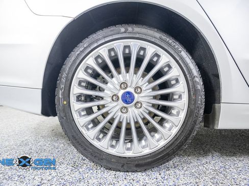 Used 2016 Ford Fusion Titanium FWD image 43