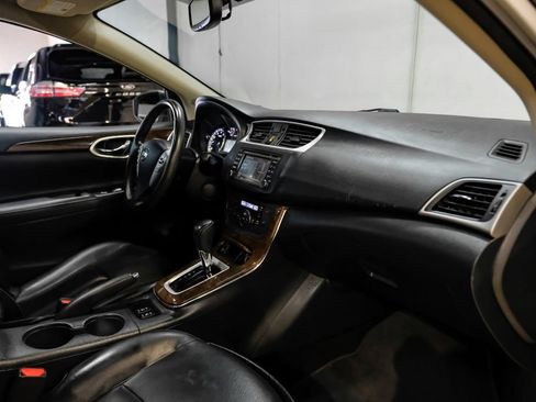 Used 2015 Nissan Sentra SL w/ SL Premium Package FWD image 12