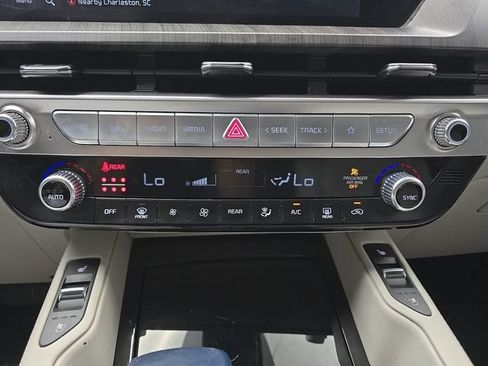 Used 2024 Kia Telluride EX FWD image 24