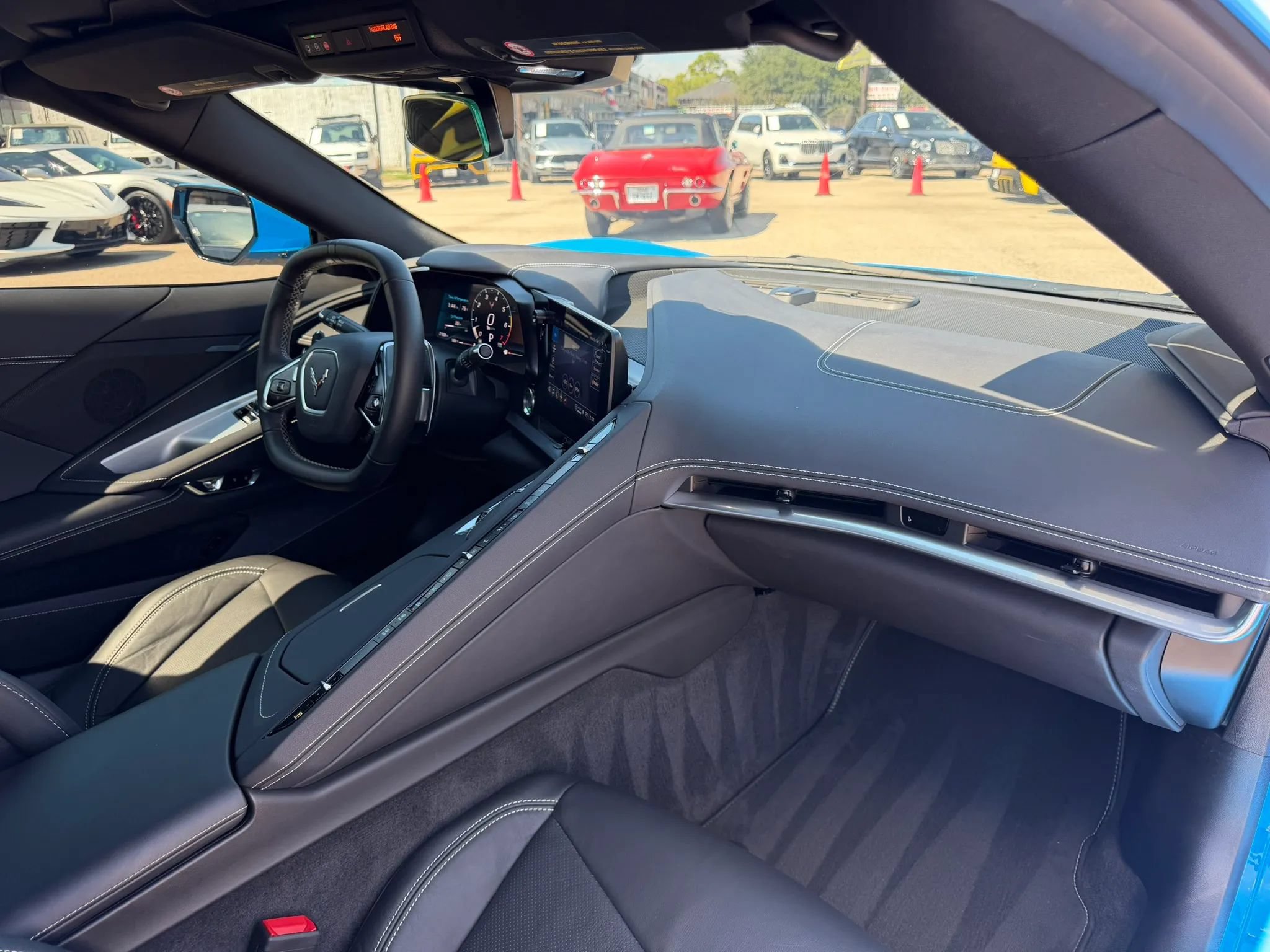 Used 2022 Chevrolet Corvette Stingray Coupe w/ 1LT RWD image 21